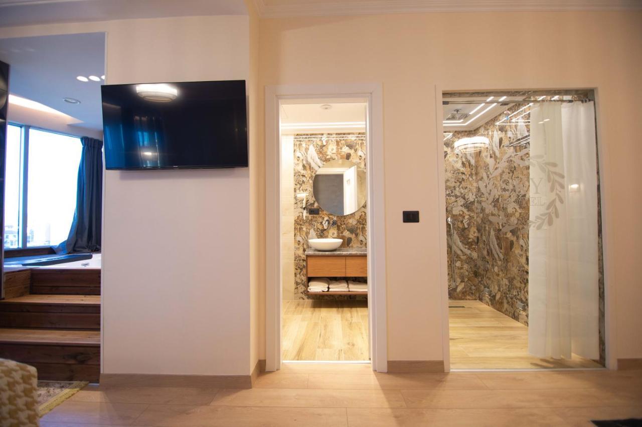 Sky View Hotel 코르처 외부 사진