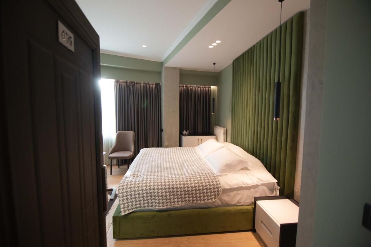Sky View Hotel 코르처 외부 사진