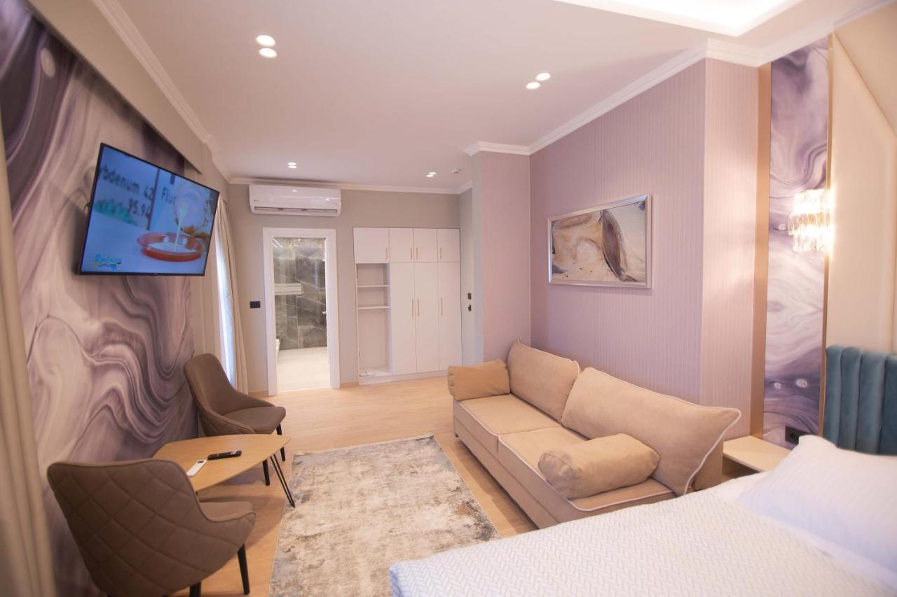 Sky View Hotel 코르처 외부 사진