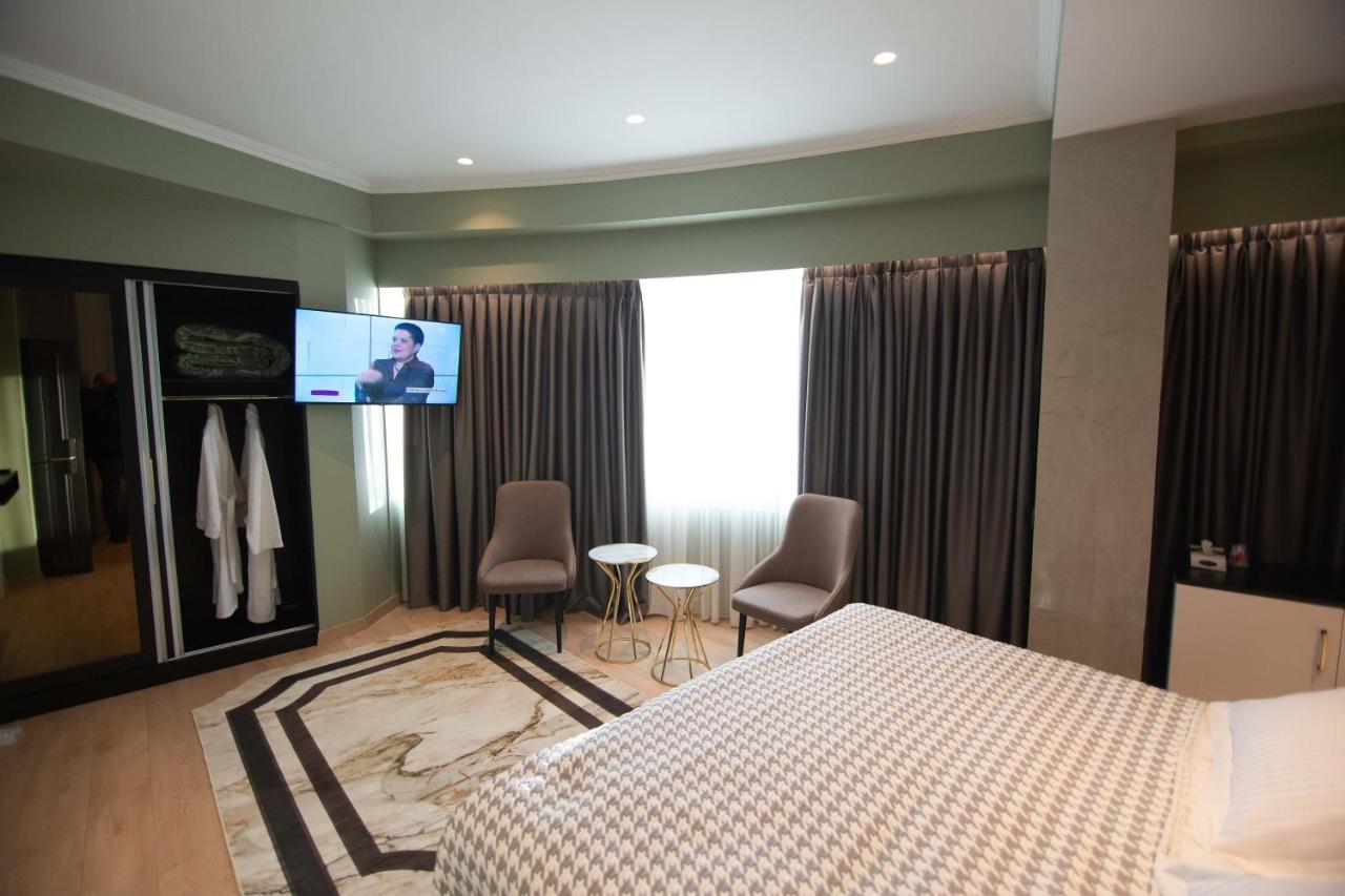 Sky View Hotel 코르처 외부 사진