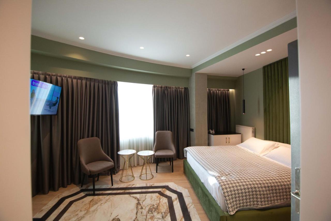 Sky View Hotel 코르처 외부 사진