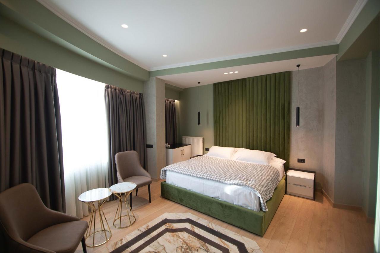 Sky View Hotel 코르처 외부 사진