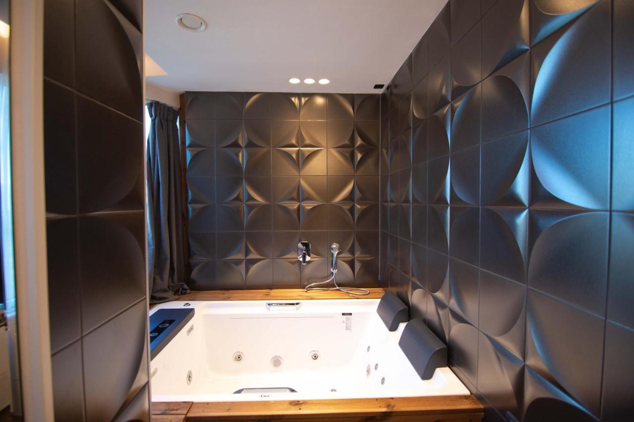 Sky View Hotel 코르처 외부 사진