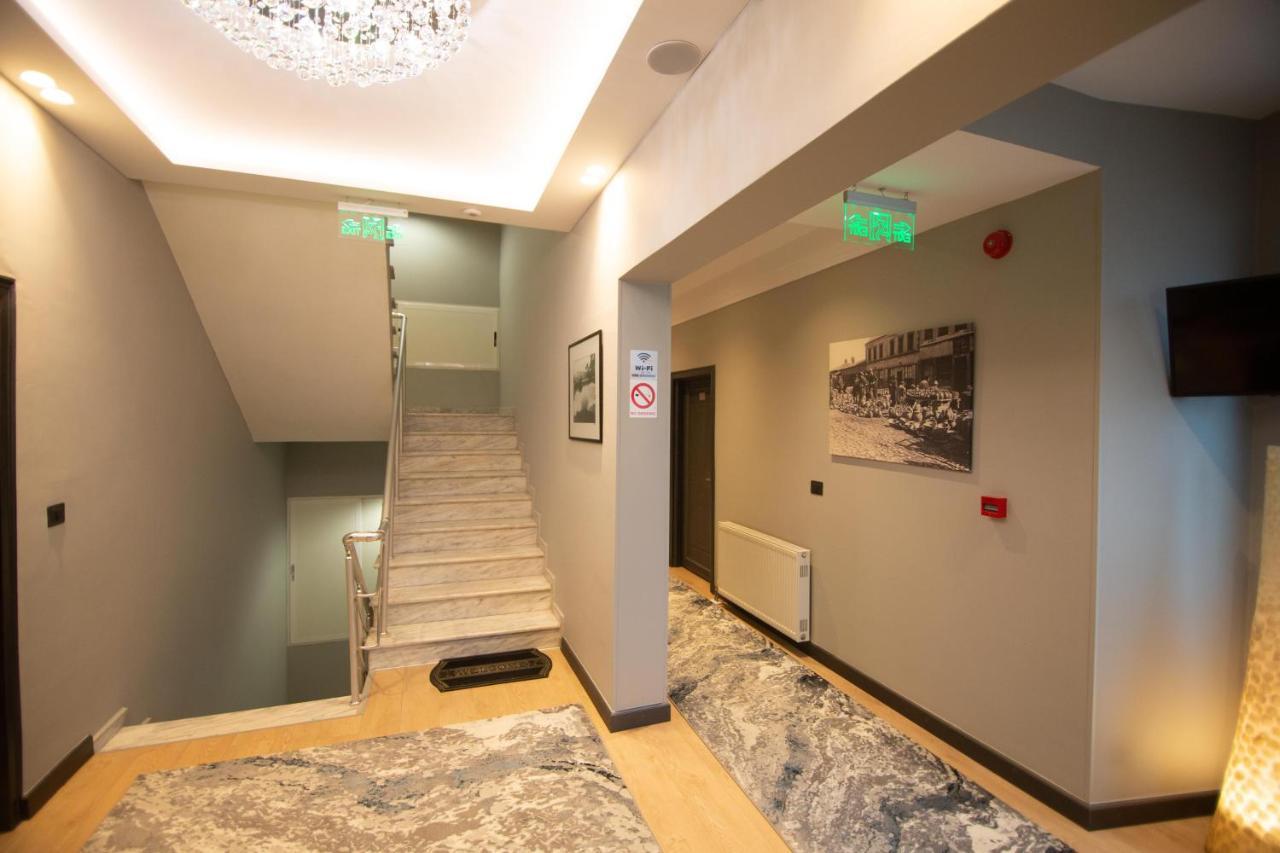 Sky View Hotel 코르처 외부 사진