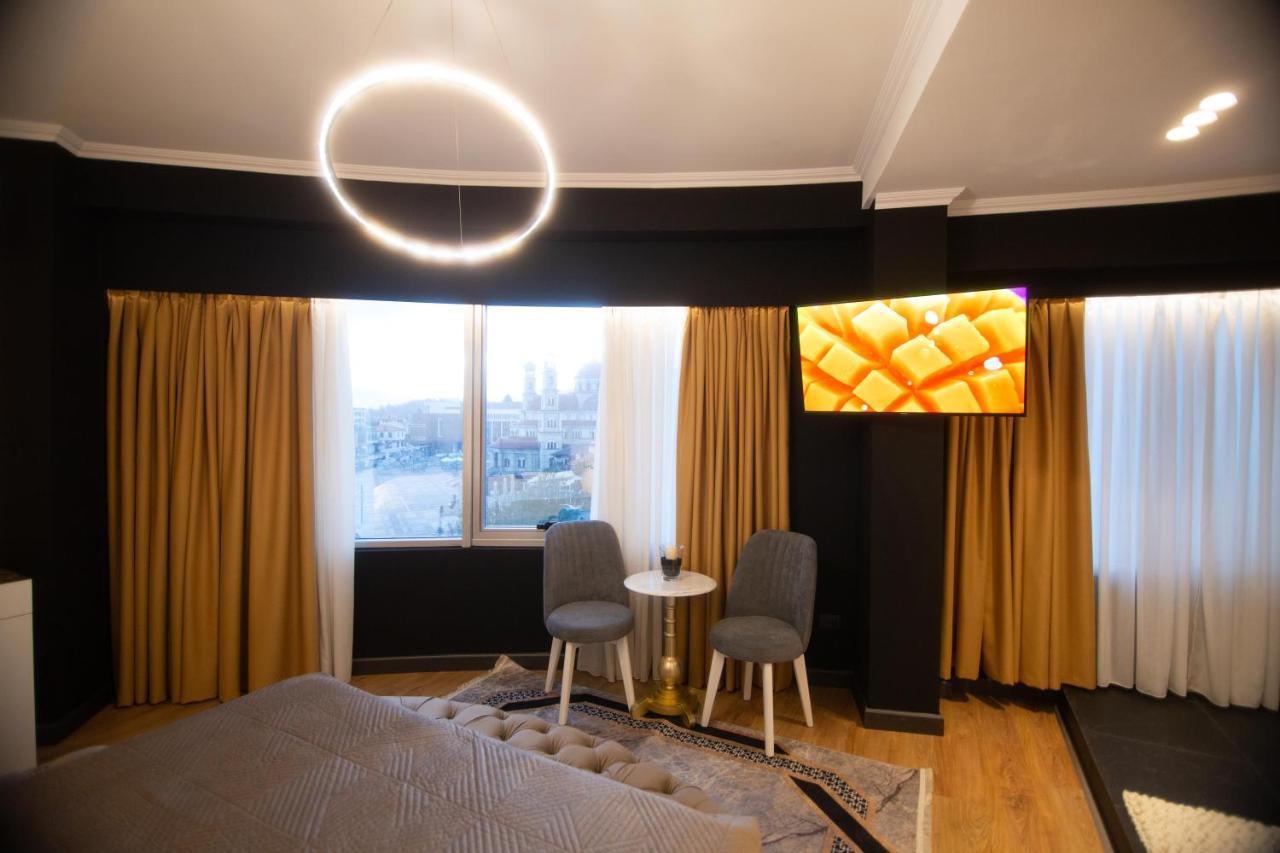 Sky View Hotel 코르처 외부 사진