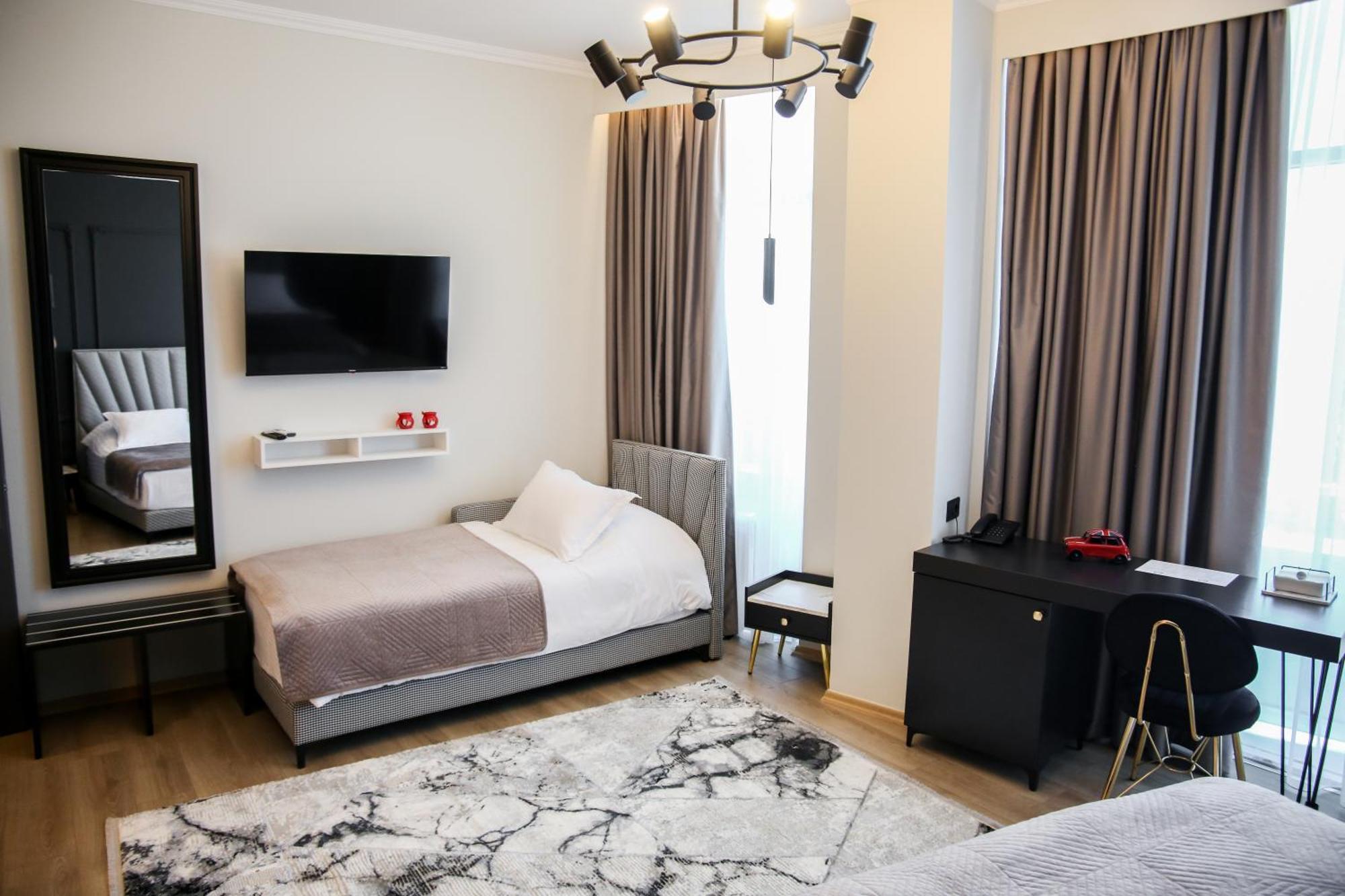 Sky View Hotel 코르처 외부 사진