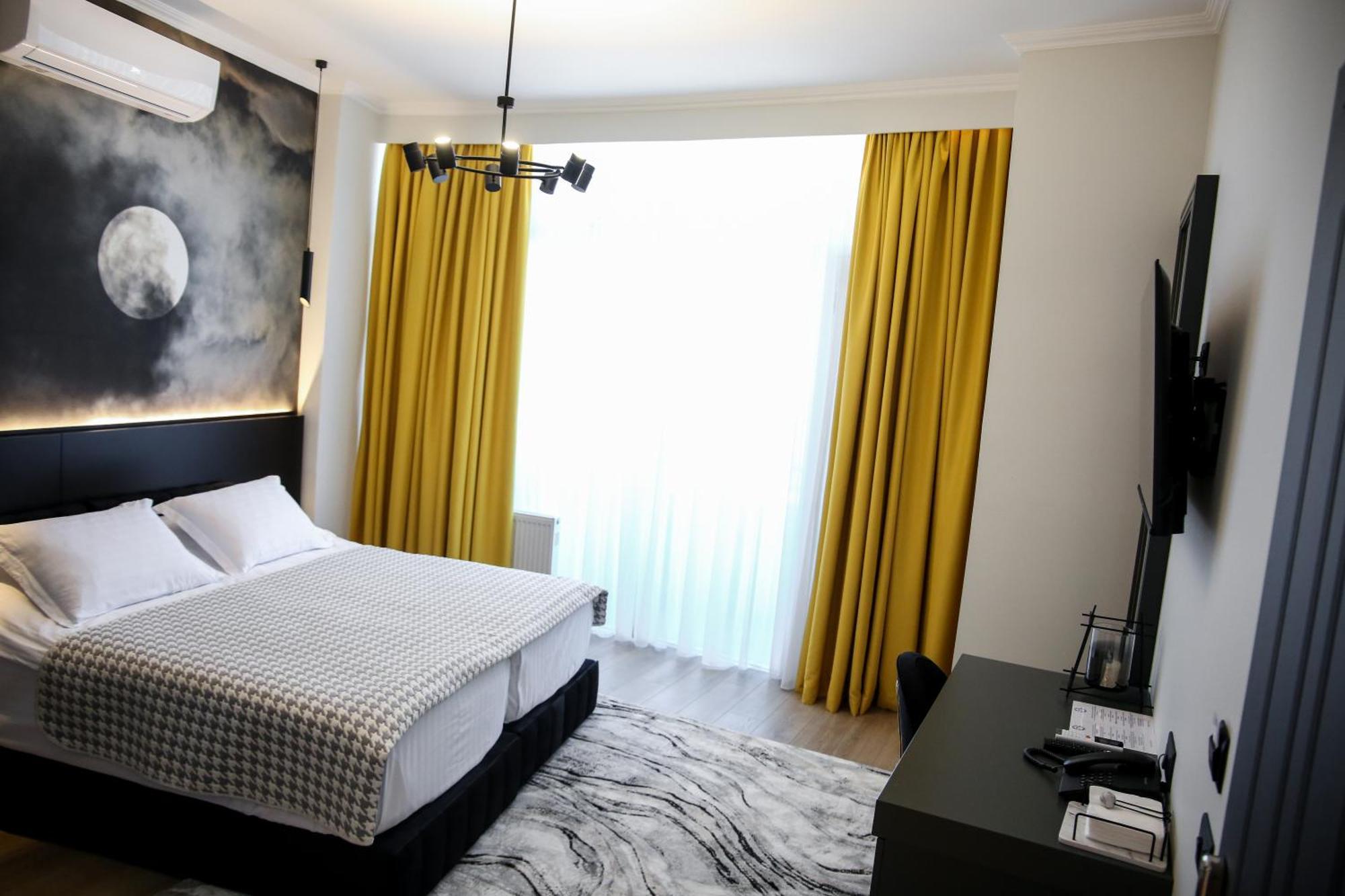 Sky View Hotel 코르처 외부 사진